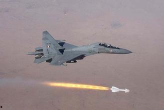 国产战机拦截视频